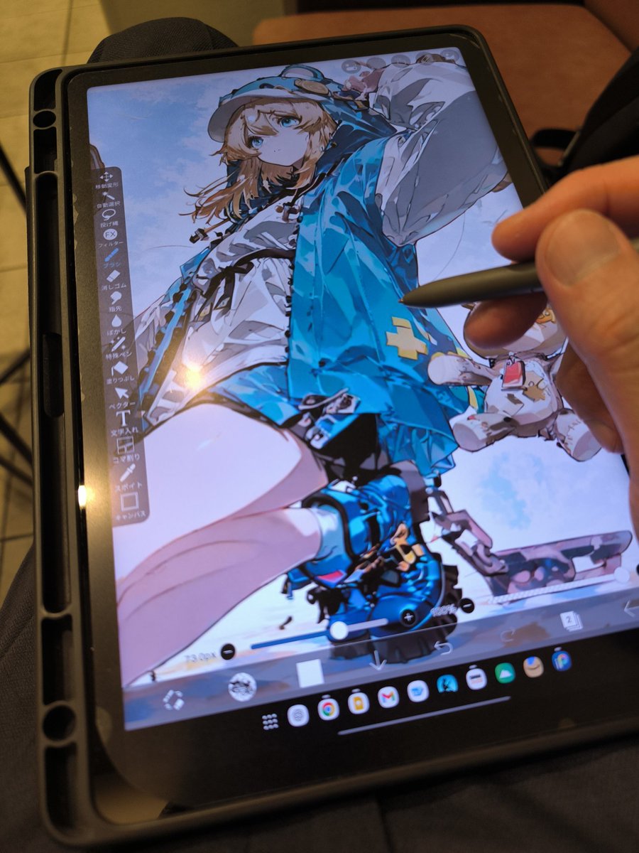 そろそろ修正版。
世界からコメント頂いた、見てくれてありがとう。手抜き癖は直しつつ、たまに初期ラフとかアップするね😄