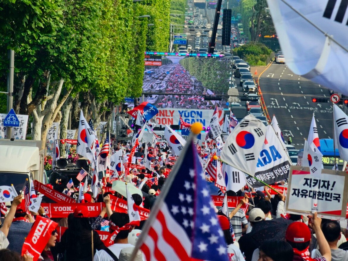 kkkseog5678's tweet photo. EXPOSE SOUTH KOREA'S ELECTION FRAUD TO THE WORLD!!
#SouthKoreaProtests #ElectionFraud #KoreaElection
@yhbryankimiq