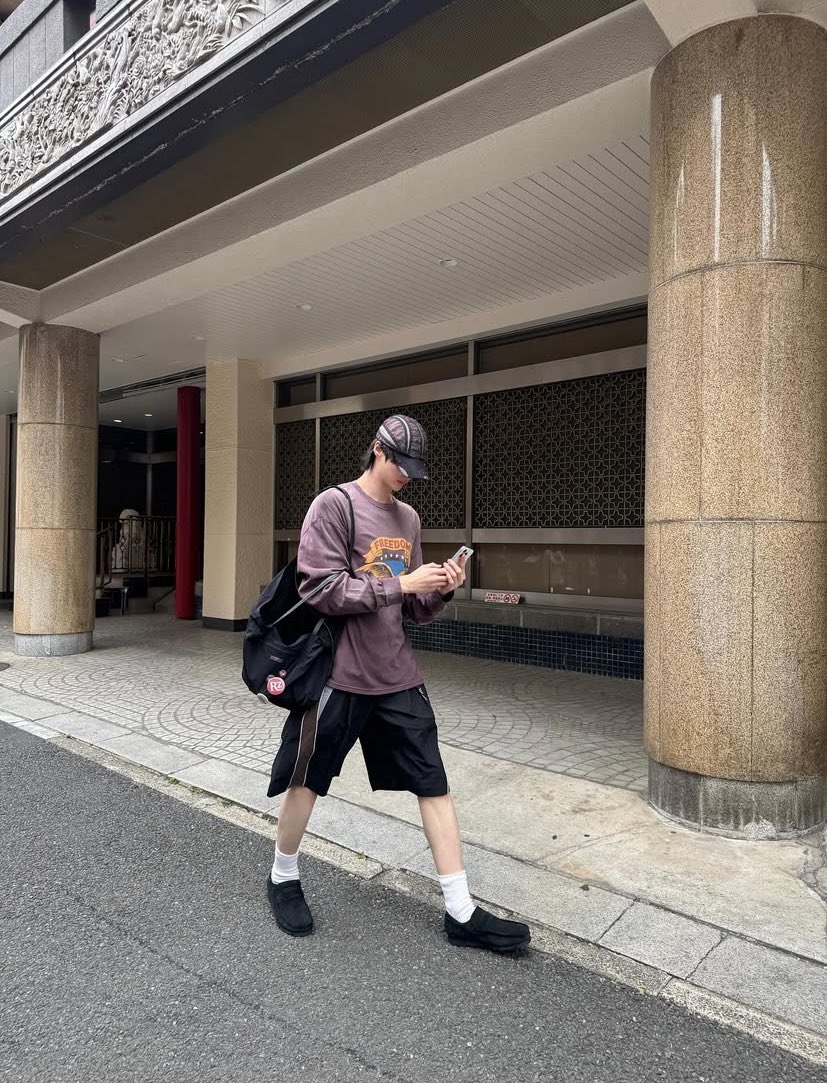 Riizebased's tweet photo. Byeon Wooseok, famous Korean actor, again was spotted wearing RIIZE merch in his latest Instagram post. https://t.co/eWYBpCc54p