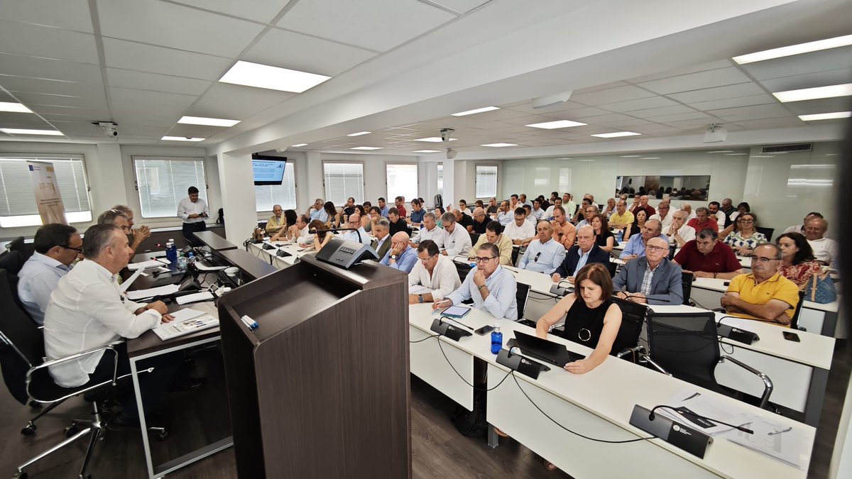 AsajaNacional's tweet photo. 📣 ASAJA ha celebrado hoy su Asamblea General, en la que se han presentado los resultados 📊 del ejercicio, se han fijado las líneas estratégicas para el próximo año y se ha reafirmado el compromiso con la defensa del sector agrario y ganadero.
#AsambleaASAJA #CompromisoRural https://t.co/Pu3WOceMgj