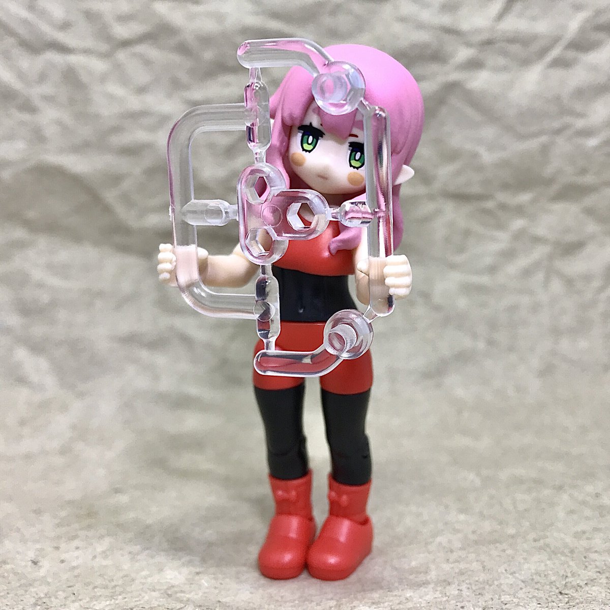 IKORINGO's tweet photo. #リンクトラベラーズ

スレイプニルのハンドル
他の旅行者さんらが改良してるように
手前の穴に付けるほうが
乗り手の収まり良いよねぇ？

自分もランナー使ったりして試行錯誤したけどなんかしっくり来ない…

ｳﾝｳﾝ唸ってたら
前シリーズの子が『これ…』って

ピッタリやん

…ピッタリやん！？ https://t.co/BUxPZB5YQv