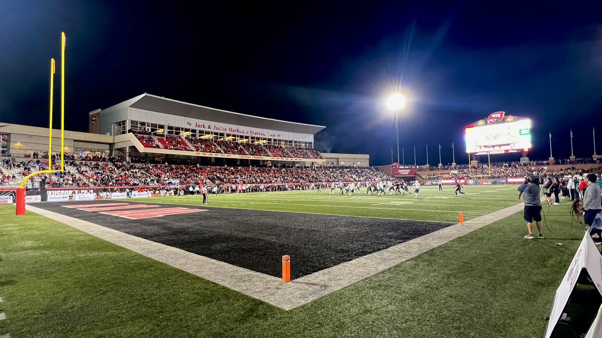CFB Home (@cfbhome) on Twitter photo Stadium of the Morning 🥞
🏟️ Houchens Industries L. T. Smith Stadium
✅ Capacity: 23,776
📍 Bowling Green, Kentucky
Home of <a href="/WKUFootball/">WKU Football</a>
Last 3 photos by @CFBcampustour Stadium of the Morning 🥞
🏟️ Houchens Industries L. T. Smith Stadium
✅ Capacity: 23,776
📍 Bowling Green, Kentucky
Home of <a href="/WKUFootball/">WKU Football</a>
Last 3 photos by @CFBcampustour