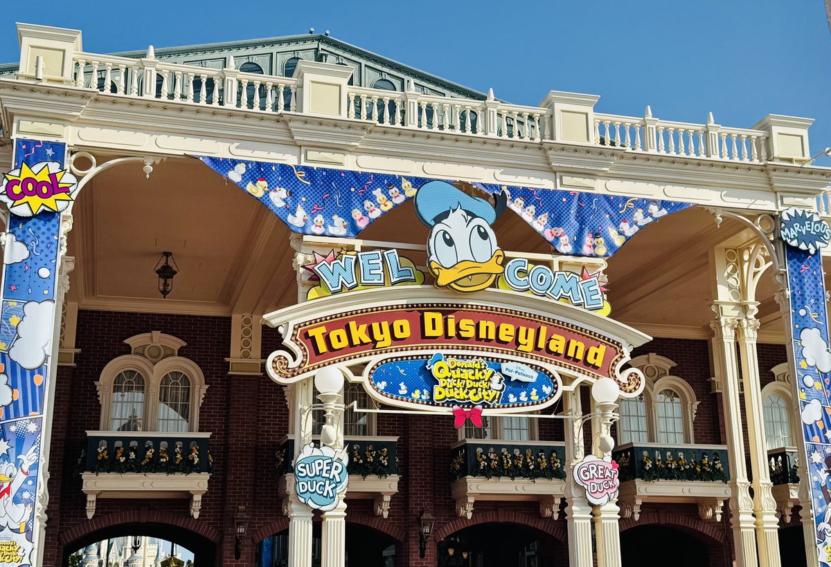 324_mgm's tweet photo. 昨日はスティッチの映画かーらーの
TDLインパしたよ(・∀・)
パレードと花火見れず残念(´・ω・｀)
スティッチの舞台がハワイだから、
それに因んで、ハワイアンなファッションしてみた😎🌴🌺 https://t.co/Yowm8gELLw