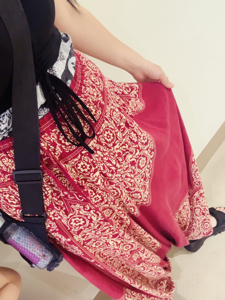 324_mgm's tweet photo. 昨日はスティッチの映画かーらーの
TDLインパしたよ(・∀・)
パレードと花火見れず残念(´・ω・｀)
スティッチの舞台がハワイだから、
それに因んで、ハワイアンなファッションしてみた😎🌴🌺 https://t.co/Yowm8gELLw