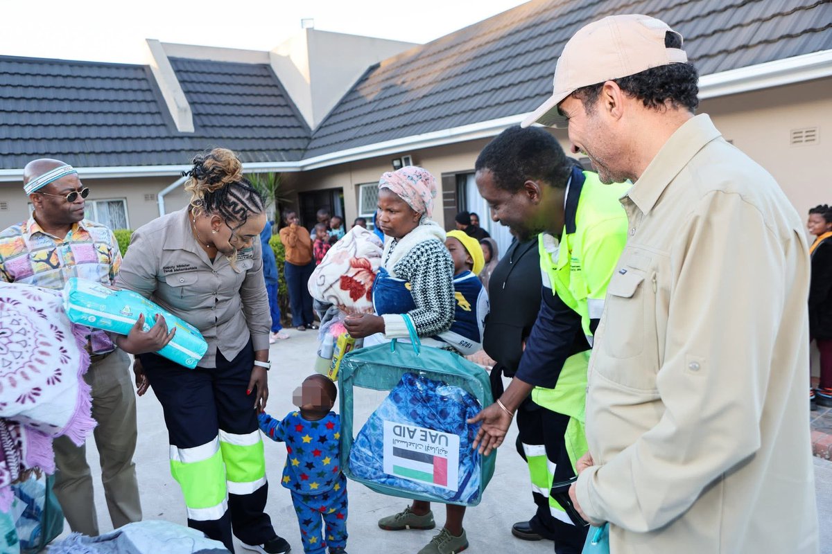 mahambehlala_t's tweet image. In partnership with Gift of the Givers, essential donations including blankets, toiletries, groceries, and diapers were donated to displaced families. This support is part of ongoing efforts to provide dignity and immediate relief to communities hardest hit by the recent floods.