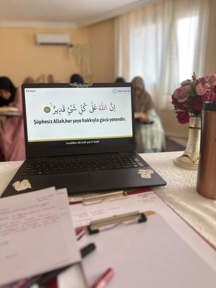 Bu güzel ortamı yaratan Rabbime hamd olsun.🖤