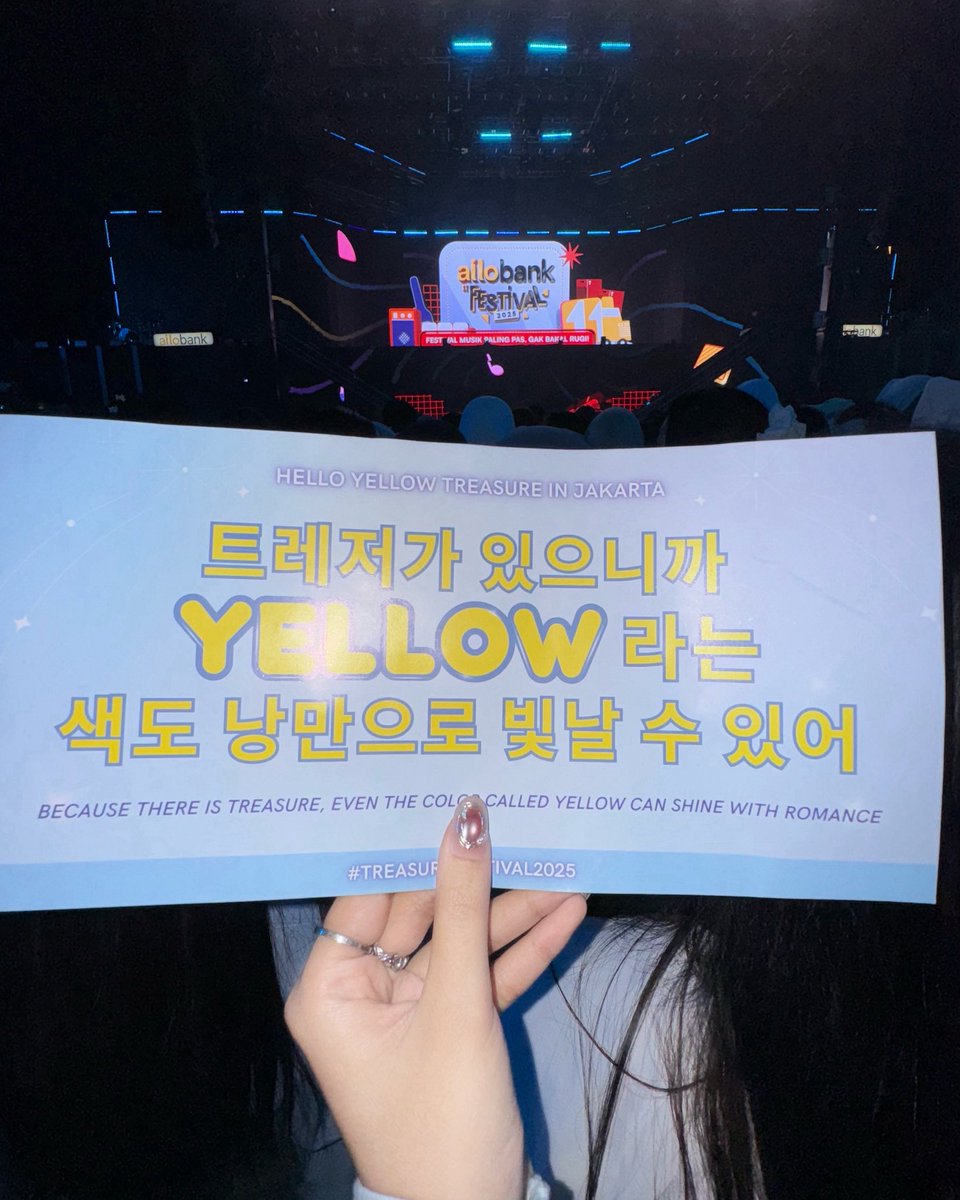jungonly_1's tweet photo. Still can’t believe I got to see Treasure again after the whole ticket saga😭😭😭 

Terima kasih banyak kak @kookiecoupse for the big help with the ticket!!! Forever grateful 💗✨ https://t.co/RB8QjfVK0B