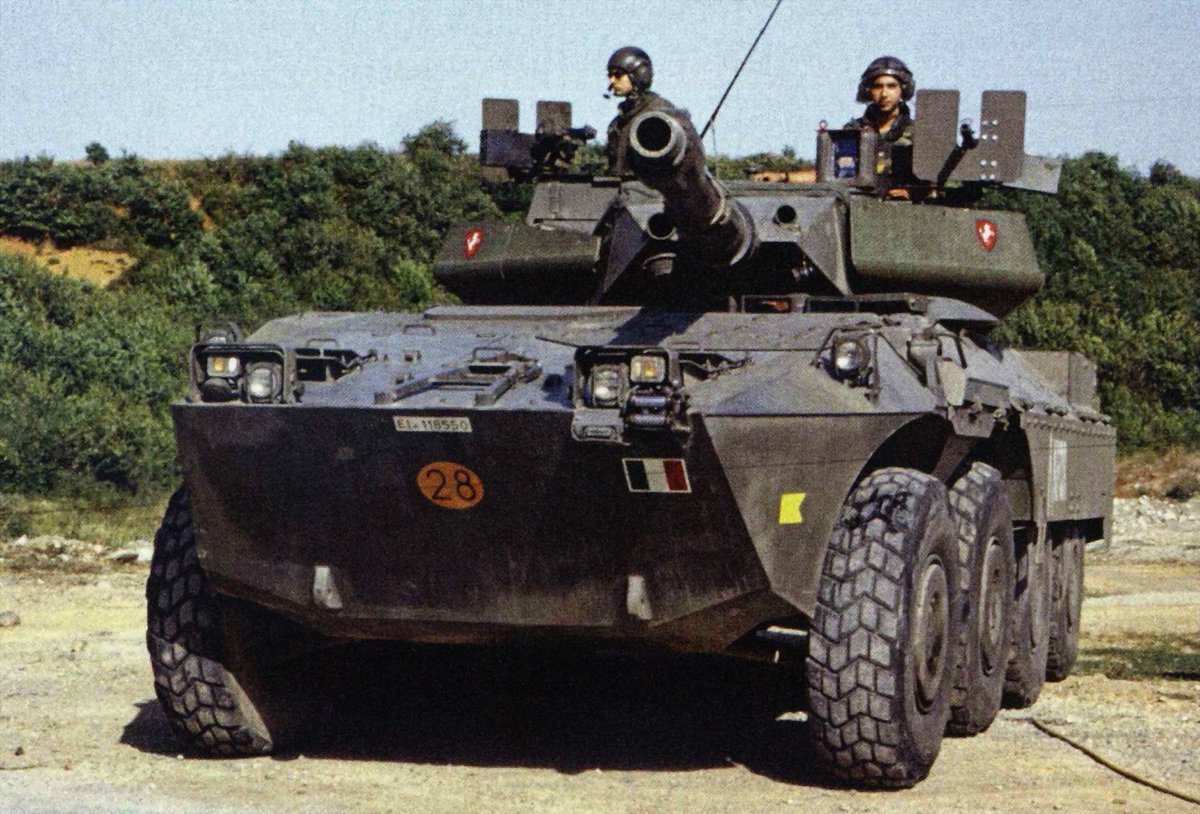 B-1 Centauro belonging to the 19th Regiment "Cavalleggeri Guide" acting as KFOR near Peć, Kosovo in autumn of 1999.