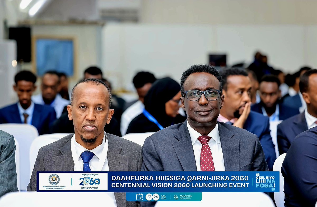 ArabeyHashi's tweet photo. Waxaa Maanta ka qayb galay Xaflada Daahfurka Hiigsiga 2060 oo ay higsanayso dowlada Dan Qaran kuna hogaaminayo Madaxweynaha JFS Dr Hassan Shiikh Maxamuud iyo Raysalwasaare Xamse Cabdi Barre. #highlights2025 #DanQaran #followers #hiigsi2060 #mopmr https://t.co/YGiawzx6jY