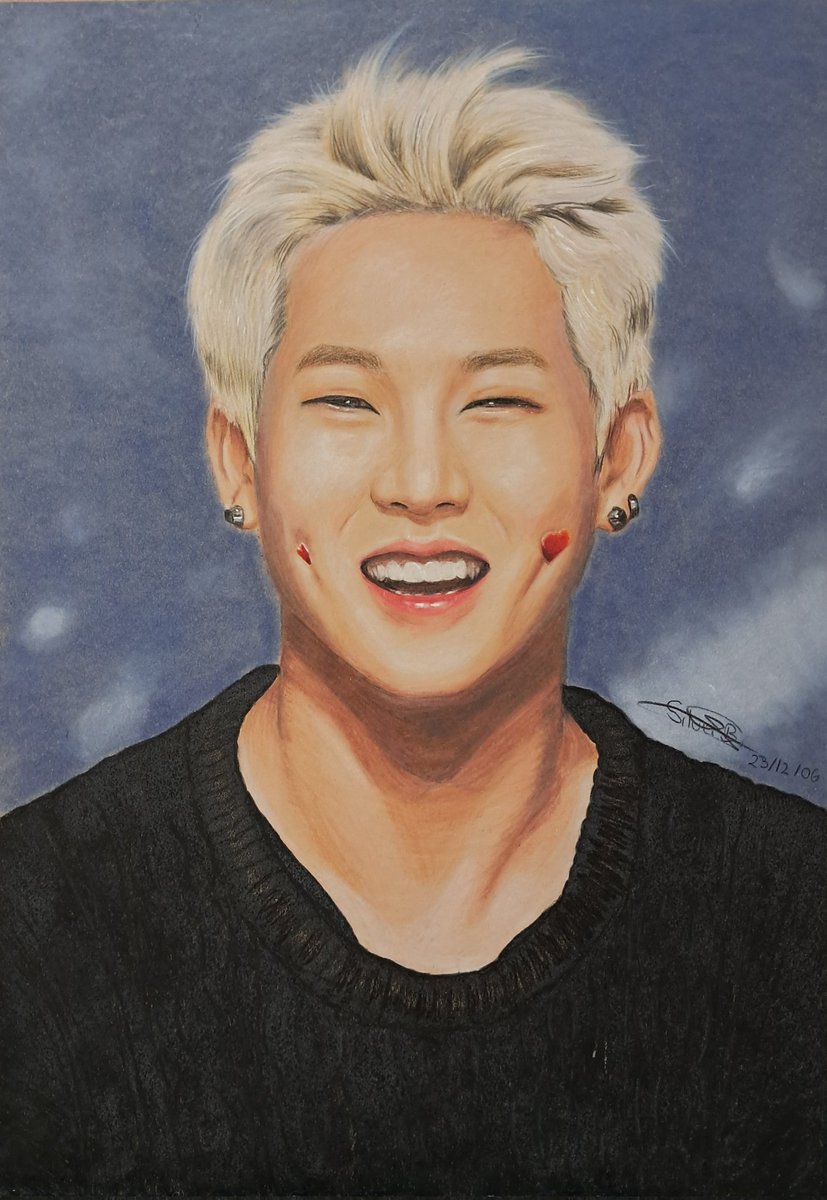 BotellaKr's tweet photo. @BuzzFeedUK @OfficialMONSTAX Hello~ my name is Silvia and I'm a spanish Monbebe. I love to paint so i made a painting of each of the members. Congratulations on your 10th anniversary.I'll love you all and I'll support you forever💖I can only put 4 pictures so i'll add the other 2 painting in another comment https://t.co/Rkwvspzakj