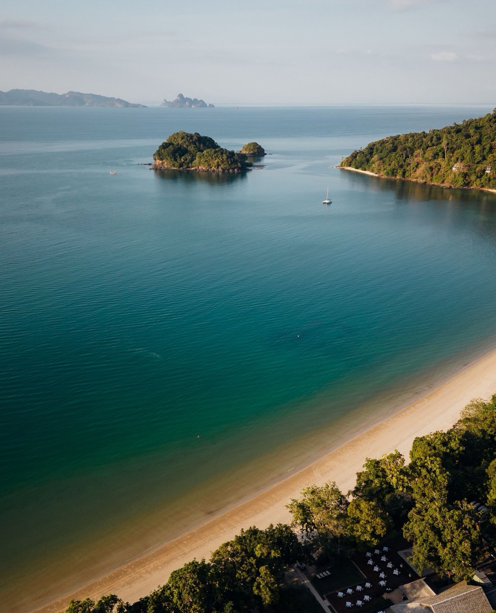 DataiLangkawi's tweet photo. “At the beach, life is different. Time doesn’t move hour to hour, but mood to moment.” – Sandy Gingras⁠
⁠
📷️ by @MarionPayr ⁠
⁠
#TheDataiLangkawi #DiscoverDatai https://t.co/UefjegvYHQ