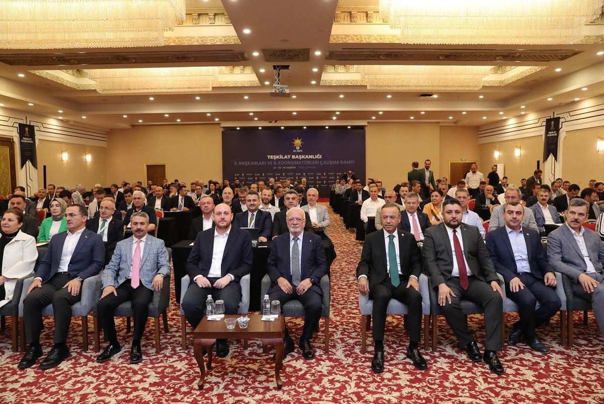 İl Başkanları ve İl Koordinatörleri Çalışma kampımızda 

Genel Başkan vekilimiz Sn. Mustafa Elitaş’ın ağzından, aynı zamanda Kayseri kurucu il başkanımız olarak AK Partimizin kurulduğu günden bugüne geçirdiği tarihsel süreçleri ve demokrasimiz üzerindeki vesayetlerin ortadan