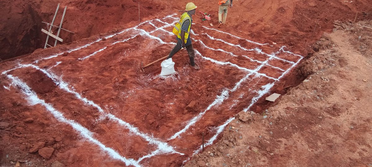 jaypetus's tweet photo. We’ve started works on the Servant Quarters and a 10,000L underground water tank.

The RC tank will have two compartments – one for borehole water, another for council supply.

Why underground?
It saves space and keeps your compound neat.

Contact us for a quote today: 0745605164 https://t.co/4WinNGD2zR