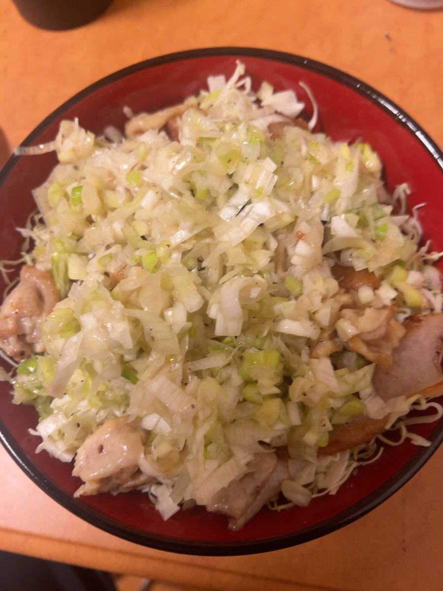 S_ikoro's tweet photo. 頭悪い丼が出来た https://t.co/7JeRNBuwDs