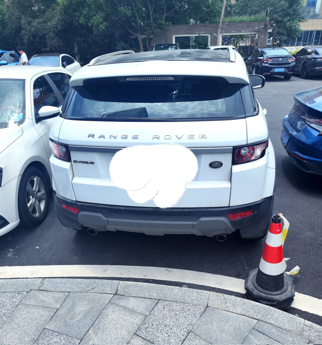 xlin021224's tweet photo. 洗了下小车，等下次回老家买贴纸狠狠地痛！ https://t.co/Du0EzLRH7R