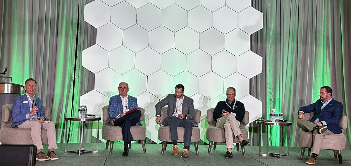 JeffWansley's tweet photo. Stellar line up @ GCAA summer mtg. https://t.co/vTGLwu4wfv