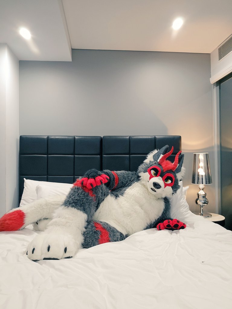 ZaroskiW's tweet image. Heyy your back from work...come cuddle 😘❤️