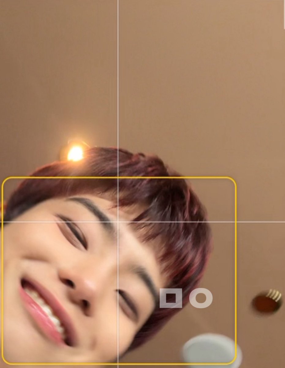 facetxme's tweet image. 오늘 왜이렇게 키 크지? 왜이렇게 잘생겼지? 하면서 걸어갔더니 내가 봤던것중에 제일 환하게웃음 ㉻㉻㉻㉻㉻㉻㉻ ♡
셀카 포즈잡을때는 정색햄.
#김도균 #82major