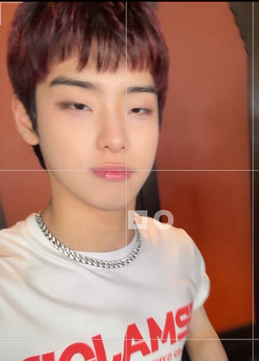 facetxme's tweet image. 오늘 왜이렇게 키 크지? 왜이렇게 잘생겼지? 하면서 걸어갔더니 내가 봤던것중에 제일 환하게웃음 ㉻㉻㉻㉻㉻㉻㉻ ♡
셀카 포즈잡을때는 정색햄.
#김도균 #82major