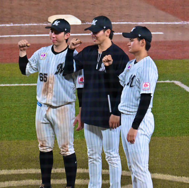 marines__34's tweet photo. 3勝目4勝目(今期2勝目3勝目)
勝利のたびに投稿したかったですが、勝利を挙げて奇跡的にすぐまた勝利できたのでまとめてのご報告失礼します🙇
交流戦、アウェーでも引けを取らない大声援が力になってます！ https://t.co/tQDeldd4P6
