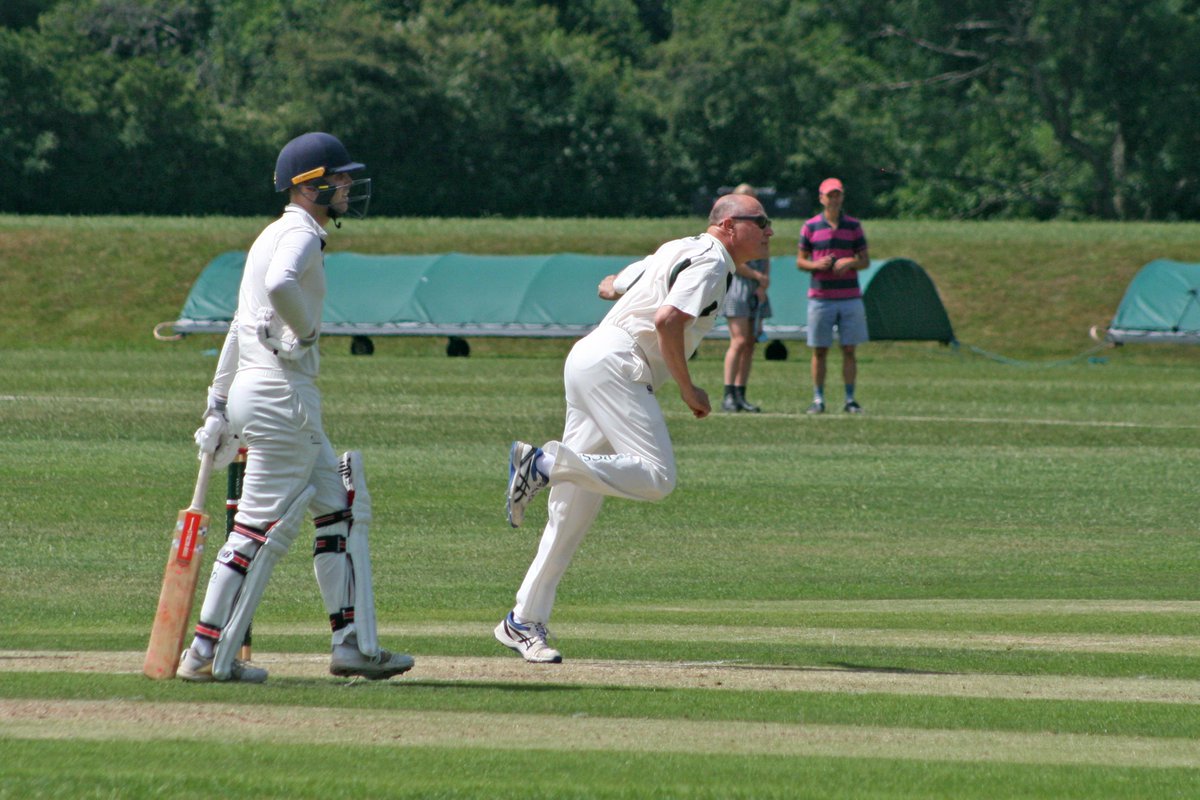 rgsgog's tweet photo. Congratulations to the Headmaster’s XI who edged out the OGs in a friendly & competitive match at BB. Thanks to Alex Sweet OG'16 for leading the OGs, umpires Tim Drake OG'75 & Mattie Sutton OG'22, and all who came to cheer. See you next year! #RGSCommunity @RGSGuildford https://t.co/b7Ialobuyr