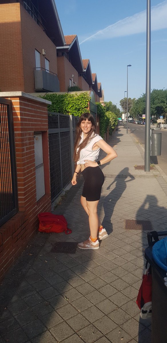 Y yo que me paso el día pensando😻 y es adictivo pero bueno para todo😻!