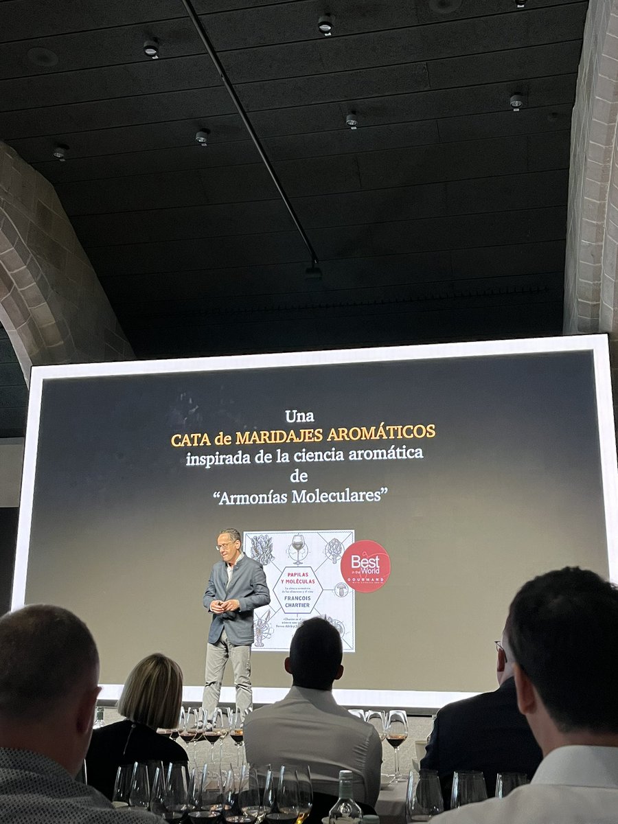 • CONVENCIÓ VV &amp; CALIDOSCOPI •

Una master-class de somni de vins de Burdeos, dirigida per l’immens Françoise Chartier, amb mossegades maridades molecularment. 

Increible!