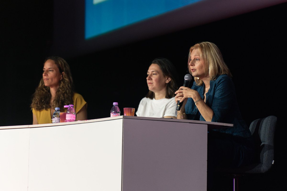 🎤 Clap de fin au Grand Rex… mais sûrement pas clap de fin de notre engagement !
Pendant deux jours, les XVIIIe Assises de la Protection de l’Enfance ont réuni :
✨ Près de 2 000 personnes présentes sur place,
💻 700 connectées à distance,
et une bonne dose d’émotion partagée...
