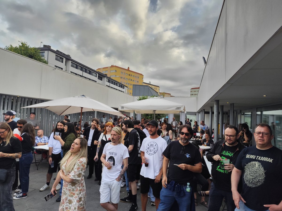 FerrorRecords's tweet photo. Grazas por encher de novo o Centro Cívico de Canido noutra data para o recordo. A primeira data do Solpores deste ano con Mentah, Nutrias e Chicass Vinyl Club foi todo un éxito.
#ferrorrecords #Nutrias @FerrolOficial @FerrolCultura https://t.co/xqZnp2vgZC
