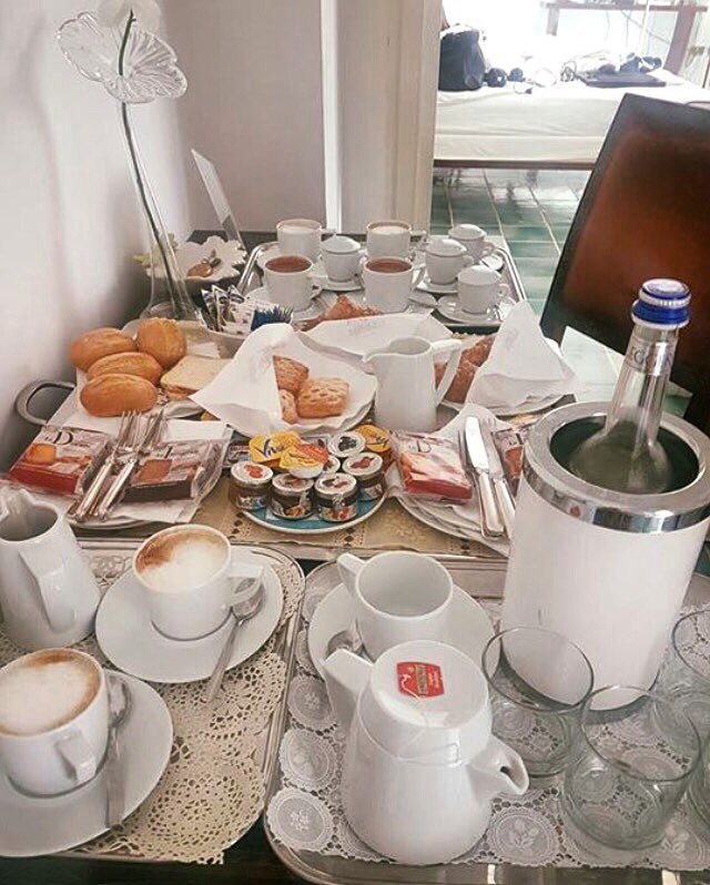 Did Someone Say Room Service? 🥐🥧 

At La Locanda, your cravings come to you!

#EatWell #SleepIn #OrderIn #RoomService #Maratea #colazione #MondayMorning #breakfast #23giugno