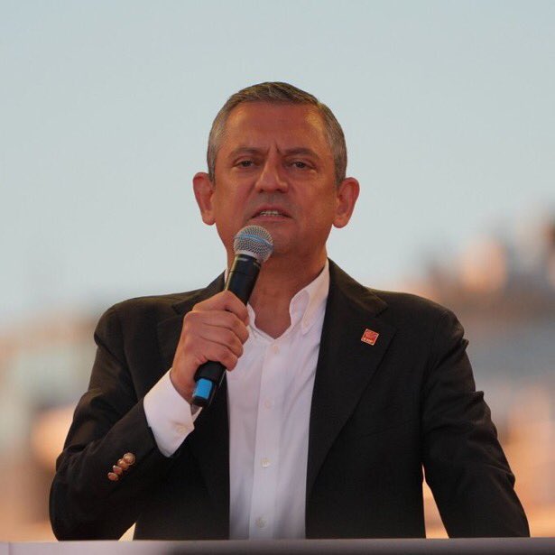 Özgür Özel: CHP iktidar olduğunda asgari ücret 3 ayda bir otomatik zamlanacak.

Ne düşünüyorsunuz?