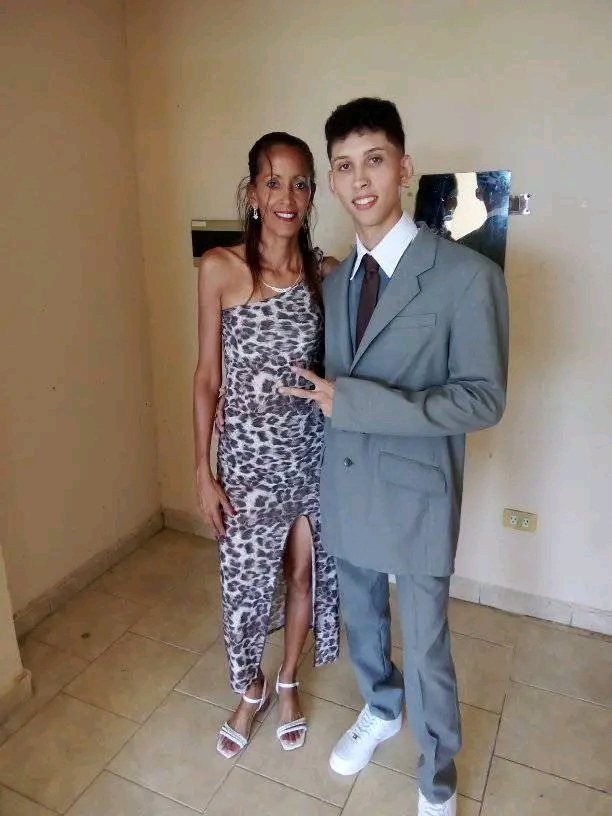 Continúa la carrera de LEE formando profesionales. Felicidades