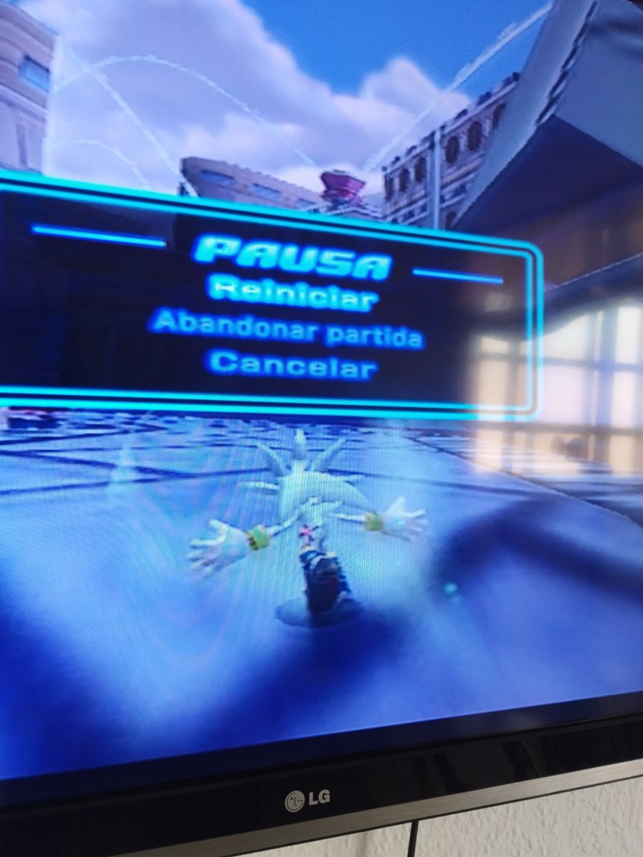 Solo quiere un abrazo 🥺