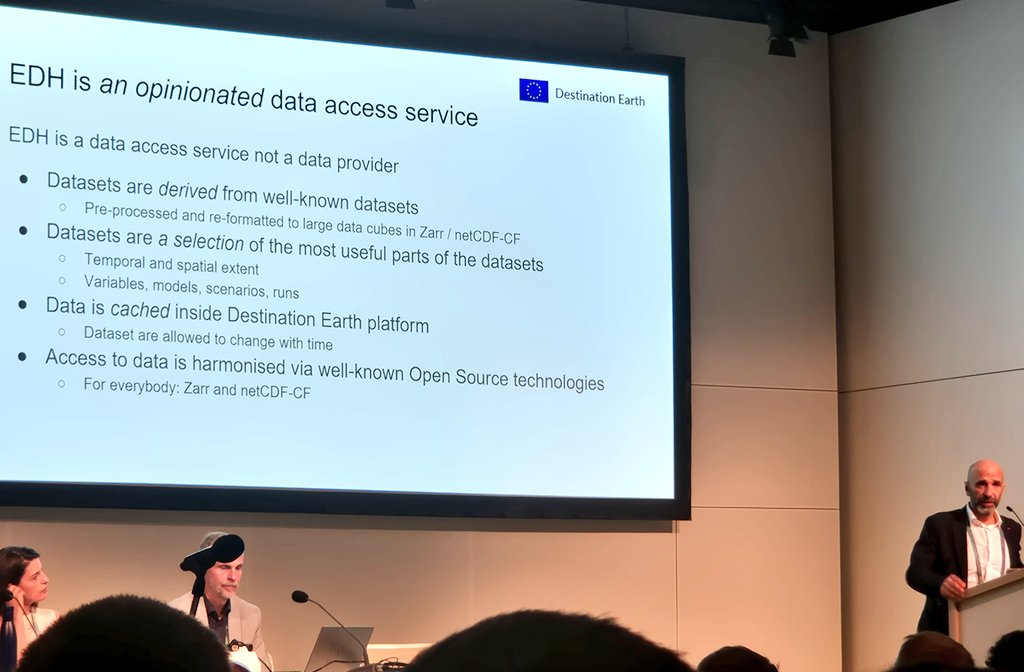 turner_briony's tweet photo. #DestinE has ambitious high level goals that allign with #climate modelling needs.
Data formats; #netCDF, #Zarr
The #climatechange adaptation #digitaltwin #ClimateDT includes a selection of scenarios, variables and time intervals. Find out more:
https://t.co/BPMtJYRyw6
#LPS25 https://t.co/Kw1BcCE0yr