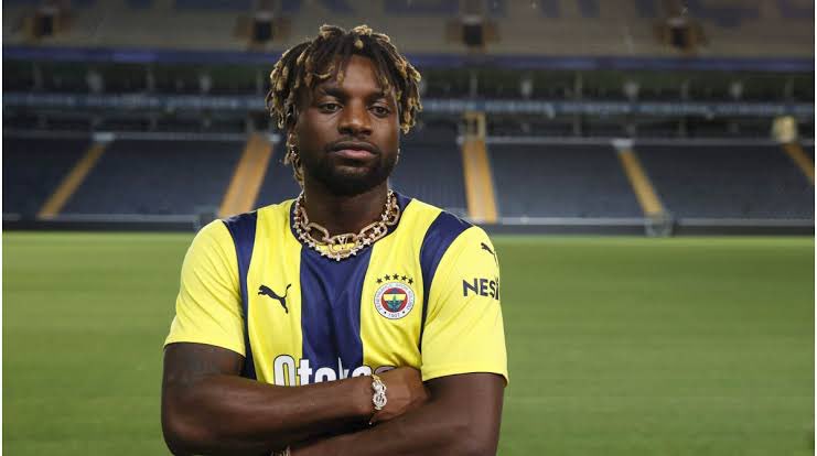 🚨 🚨 🚨 

Real Madrid teknik direktörü Xabi Alanso
Vinicius Júnior’un yedeği olarak Allan Saint Maximin’i kadroya katmak istediğini belirtti 

🗞️ MARCA

#RealMadrid #Fenerbahçe #Transfer