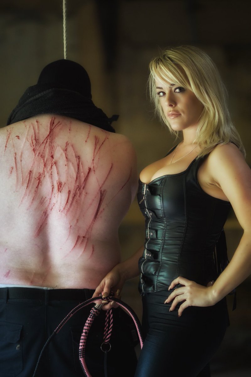 I’ve known <a href="/mistresstess1/">Miss Tess</a> for many a year, a cracking lady, today I visited her dungeon &amp; as you’d expect what an awesome play space, well thought out and beautifully equipped #TopDomme  #BeautifulLady