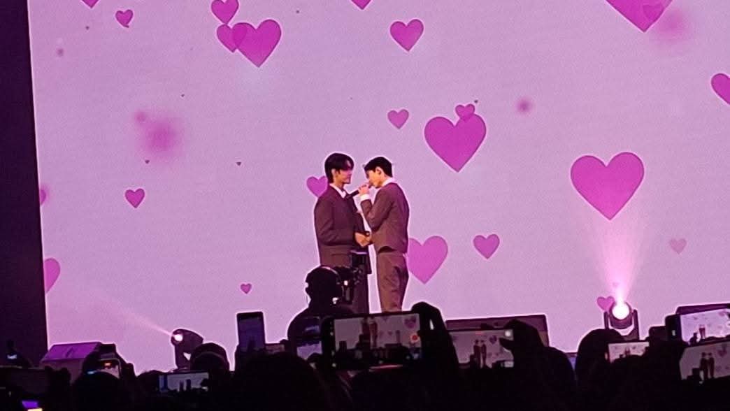 ThitWin32953's tweet photo. @besevboom Love you na kha 💗
You two are soooo handsome💛💜 https://t.co/h2TB4NO2f7