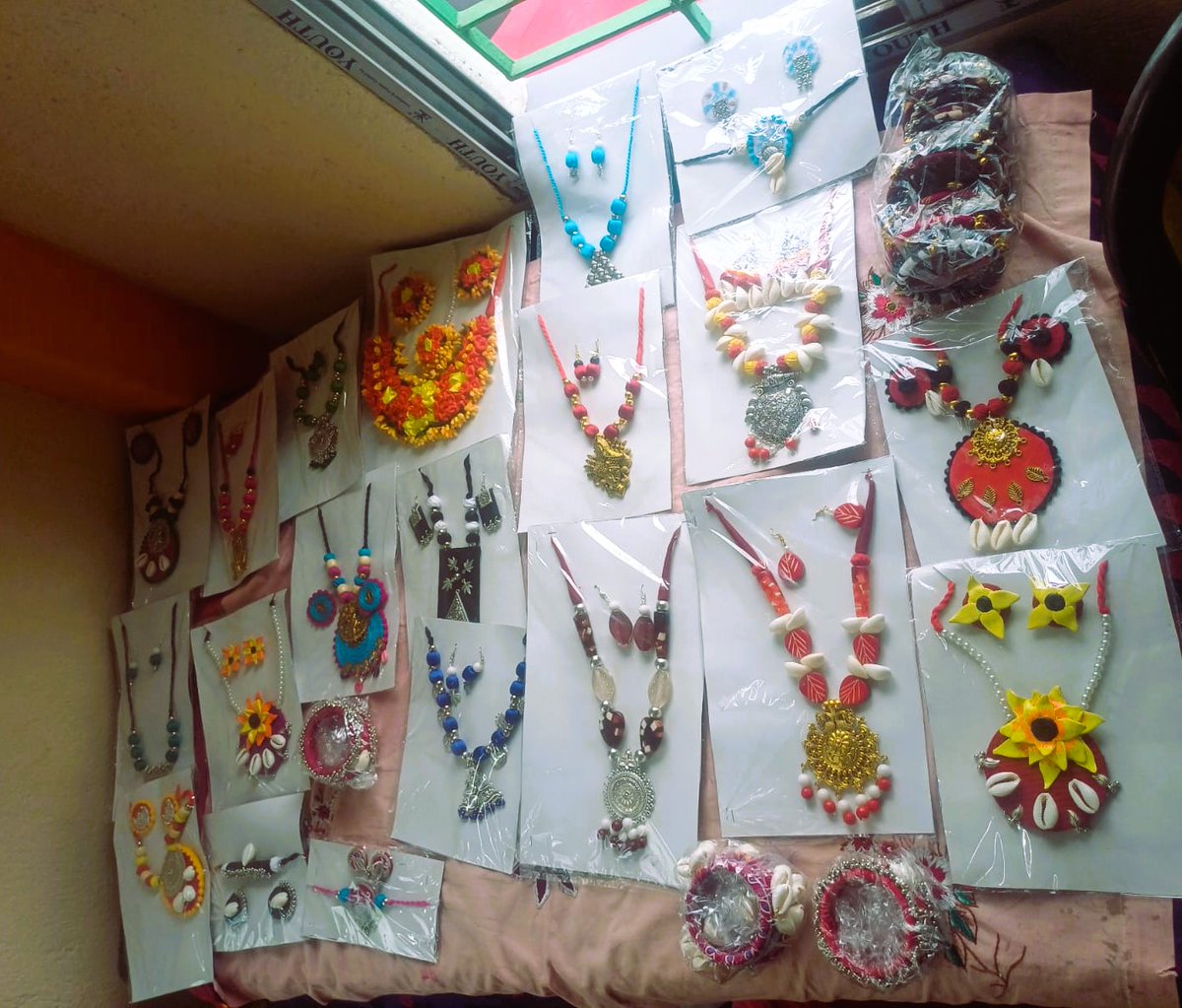 HOWRAH UTKARSHA BANGLA tweet media