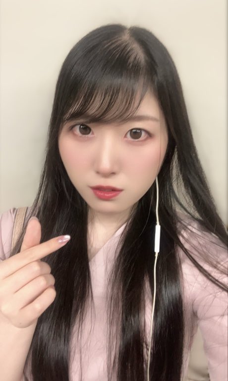 np_shoec's tweet photo. 終わって帰る〜
今日配信来てくれた方ありがとう🥰
明日は17時前後の配信予定です！
特別衣装かも…？笑 https://t.co/yFJkRpwkj9