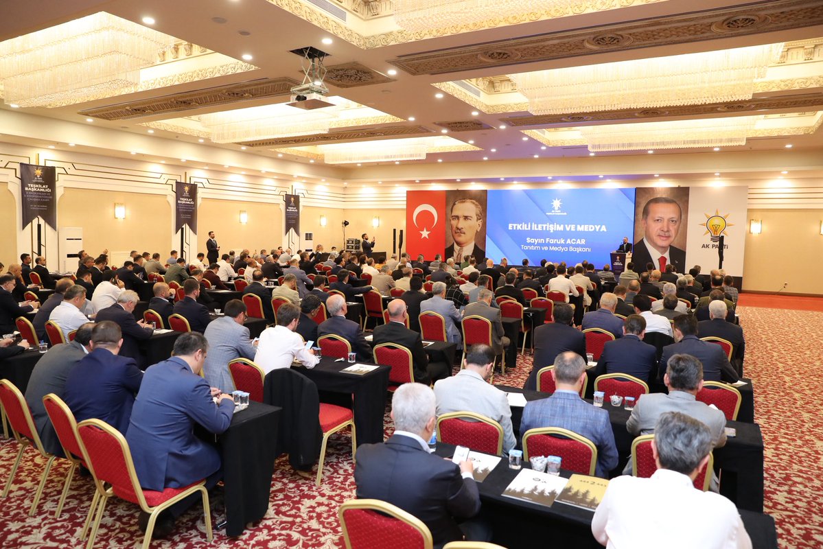📍Kızılcahamam / Ankara

İl Başkanları ve İl Koordinatörleri Çalışma Kampımızın ikinci gününde, Genel Başkan Yardımcımız, Tanıtım ve Medya Başkanımız Sn. Faruk Acar’ın “Etkili İletişim ve Medya” sunumunu dinledik.

Paylaştığı stratejik iletişim yöntemleri ve saha tecrübeleri,