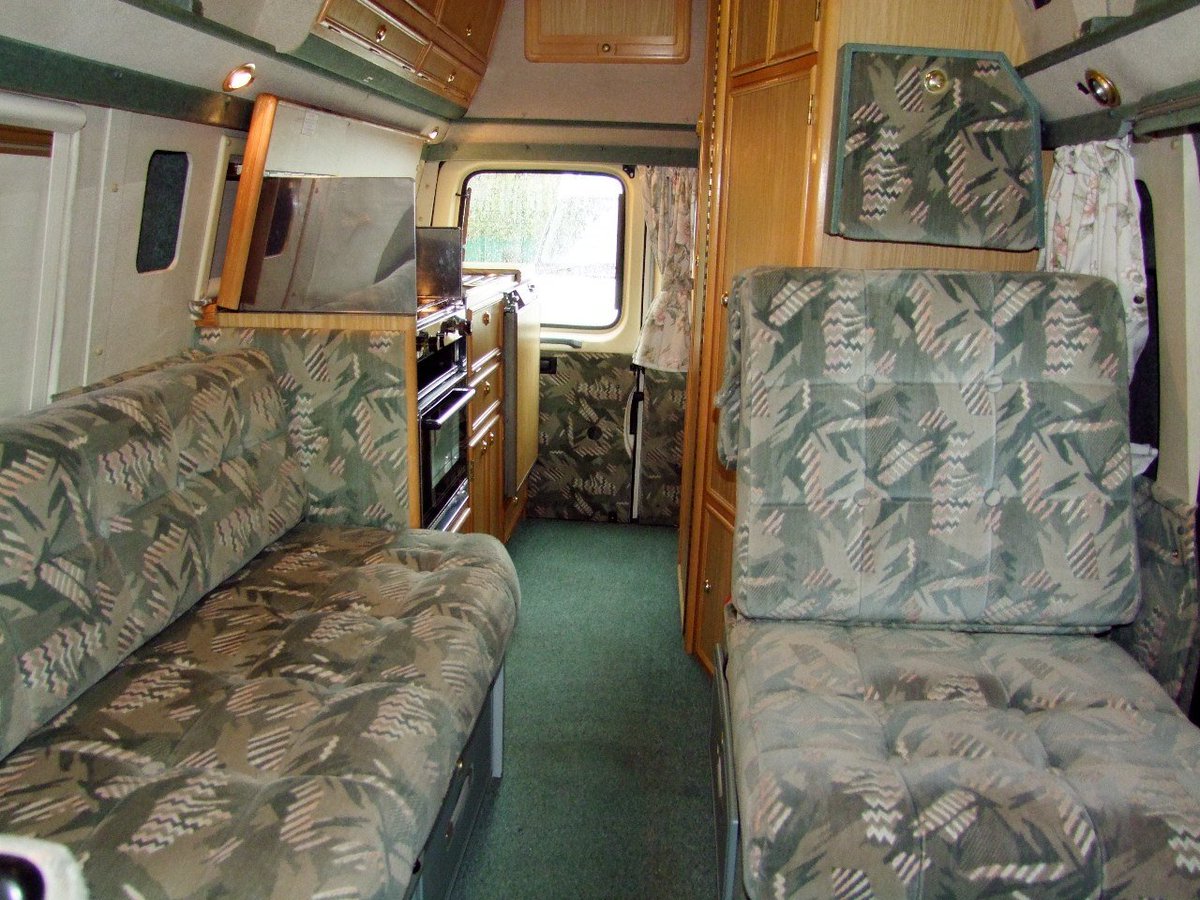 Sy45rp's tweet image. 1980 #Autosleeper Duetto — classic camper with a front lounge, pull-out bed &amp;amp; compact bathroom. A smart, affordable alternative to #VW or Nu Venture #vans. Priced £8K–£25K!