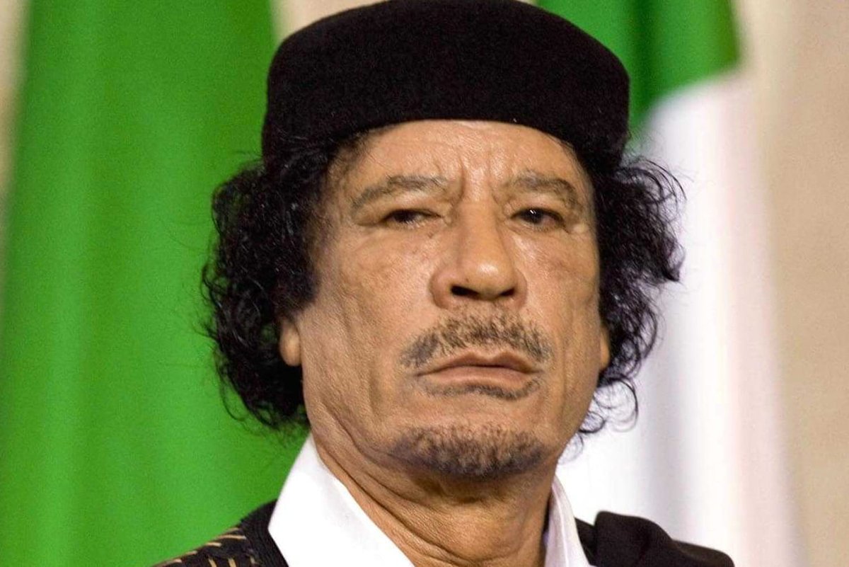 Jotaro_Fujo's tweet photo. L'occasion de rappeler que la campagne de Sarkozy, c'est pas Nicolas qui l'a payée https://t.co/cl6p24k7y0