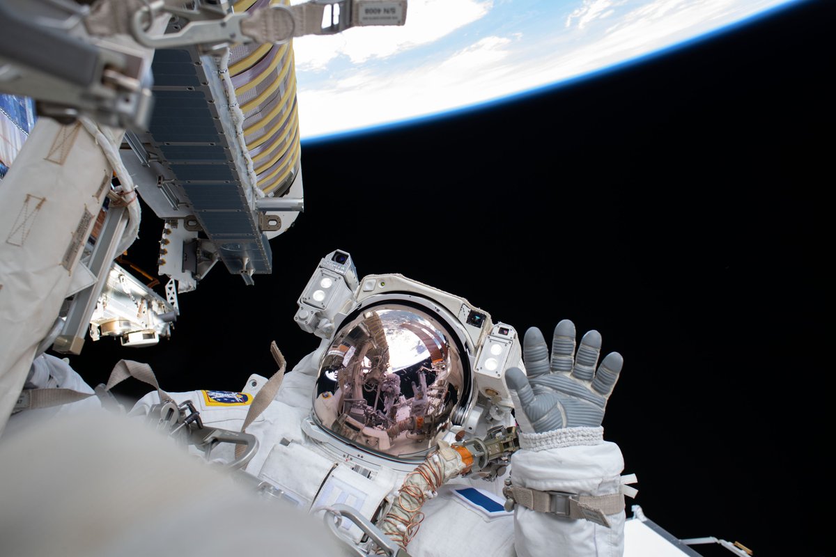 Human Spaceflight (@esaspaceflight) on Twitter photo 👩🚀 Want to help train astronauts, design Moon tech or create space media? Internships at <a href="/esa/">European Space Agency</a>'s European Astronaut Centre in Germany🇩🇪 are open!
Join teams in:
🧠 Space medicine
🎥 Media production
🌕 Spaceship EAC
🌍 Astronaut geology training
Your mission starts here 🚀 👩🚀 Want to help train astronauts, design Moon tech or create space media? Internships at <a href="/esa/">European Space Agency</a>'s European Astronaut Centre in Germany🇩🇪 are open!
Join teams in:
🧠 Space medicine
🎥 Media production
🌕 Spaceship EAC
🌍 Astronaut geology training
Your mission starts here 🚀