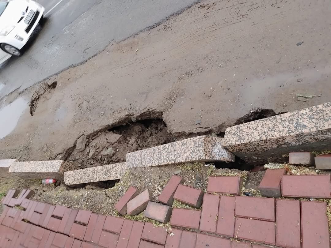 Байгаль өөрөө мэргэжлийн хяналтын ажлаа хийгээд дүн тавьчихлаа Нямбаатараа! Одоо чи хэнийг гүтгэж, хэнтэйгээ хэрүүл хийх үү айн?!