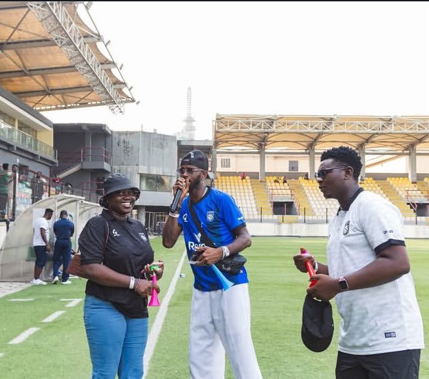 blvckboy_BJ's tweet image. Never had a game day picture without her @the_urbanwoman featuring.