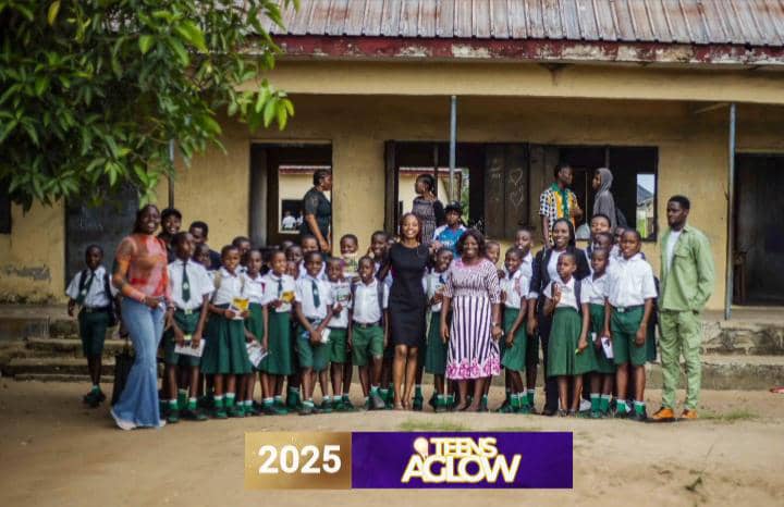 TheDoraJae's tweet photo. On May 15th we reached out to more than 2,500 school students to enlighten them on the gospel on Jesus Christ and bring them the good news of the kingdom. 

You can Follow us on this handle to stay informed on everything we intend to do and so much more ! ❤ https://t.co/7qLahxcVtW