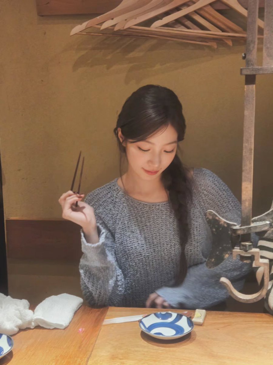 hxnvbee's tweet image. [250623 🪿] i got the sauce so if you wanna try something different–