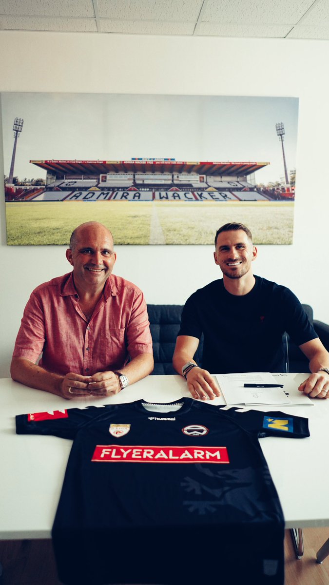 Willkommen in der Südstadt, Turgay! 🤝 

Alle Infos und Stimmen zum Transfer von Turgay #Gemicibasi gibts jetzt auf der Homepage! 

#admira #herzblut #ligazwa #inundaut