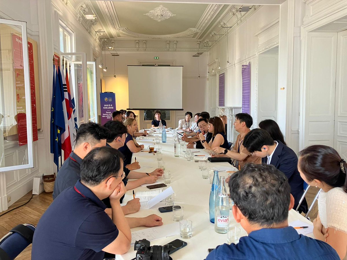 Cités Unies France (@citesuniesfr) on Twitter photo ✅Clap de fin à <a href="/Montpellier3m/">Montpellier Métropole</a> pour le Forum franco-coréen 🇫🇷🇰🇷! Dernière étape aux côtés de <a href="/ClareLouHart/">Clare Hart💙💛</a>, qui a accueilli la délégation avec chaleur et engagement.
#CollTerr #coopdec ✅Clap de fin à <a href="/Montpellier3m/">Montpellier Métropole</a> pour le Forum franco-coréen 🇫🇷🇰🇷! Dernière étape aux côtés de <a href="/ClareLouHart/">Clare Hart💙💛</a>, qui a accueilli la délégation avec chaleur et engagement.
#CollTerr #coopdec
