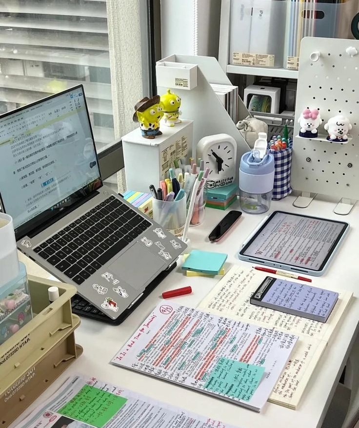 Tengo un TOC (bueno tengo muchos 🤪), recopilar sitios web cuyo conocimiento parezca ilegal. 

Aquí va mi TOP 17 más reciente: 👇